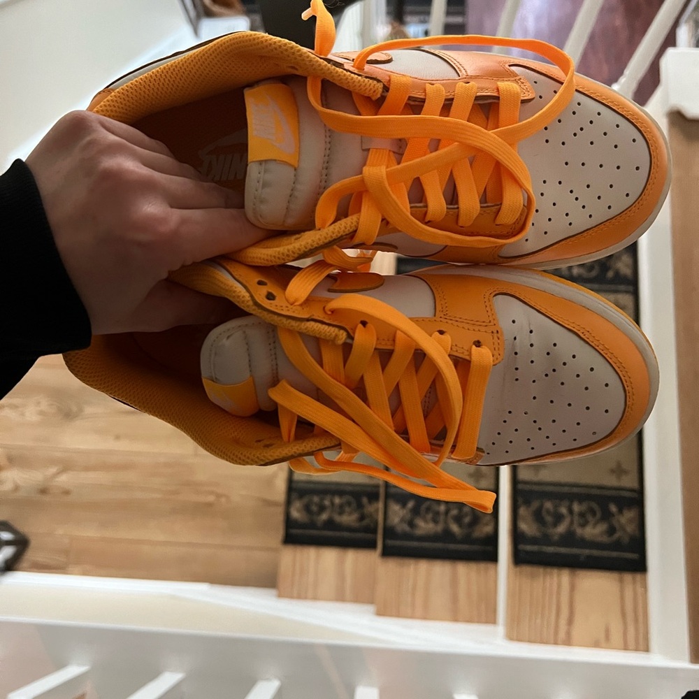 Bright orange dunks - Picture 4 of 7